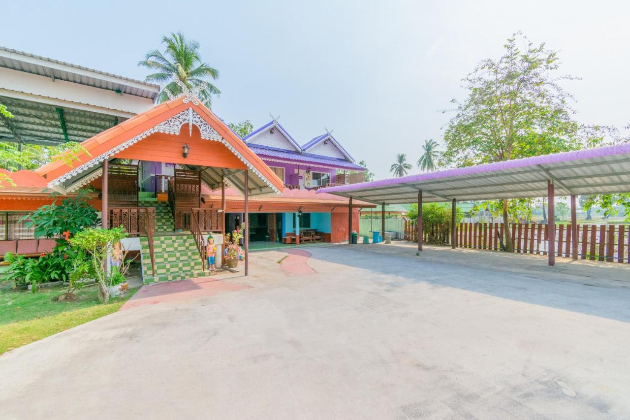 Oyo 712 Baandin Resort Phetchaburi Eksteriør billede